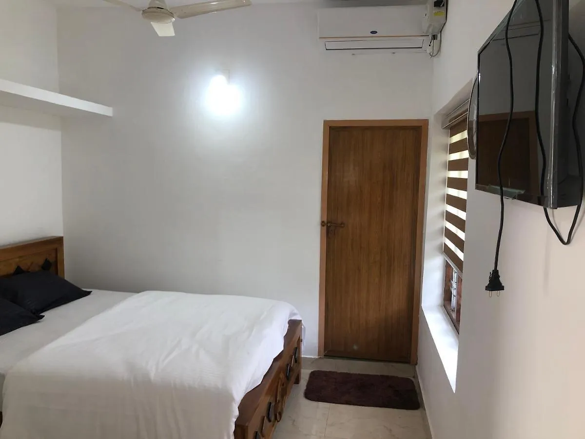 Privatunterkunft Holiday Villa - The Quarry Lake Kalpatta